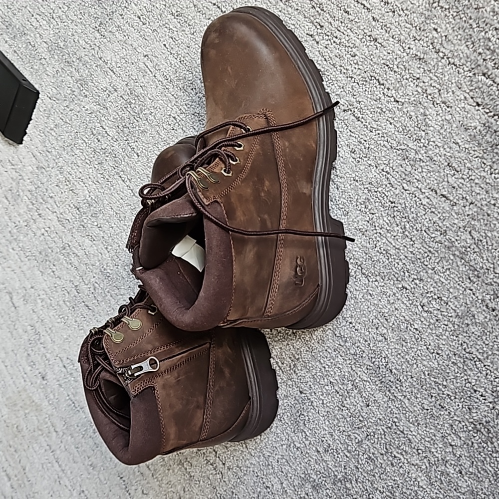 Men Ugg boots - barely worn